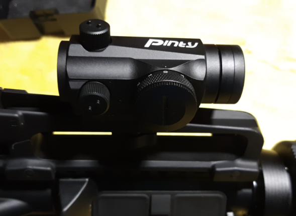 Pinty Pro 1x22mm 3 MOA Red Dot Reflex Sight Featured image